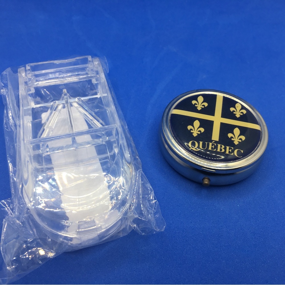 Quebec Pill Box & Pill Cutter